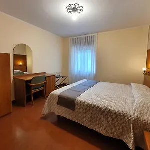 2* Hotell Altavilla Meuble